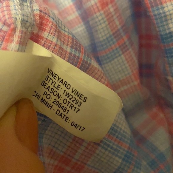 Vineyard Vines button down - Picture 5 of 7